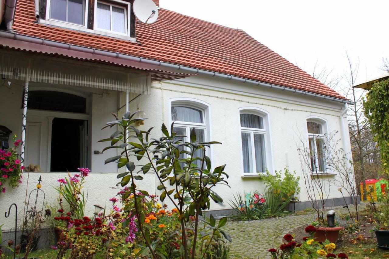 Ferienwohnung "Zur Alten Schule" Neuburxdorf Экстерьер фото